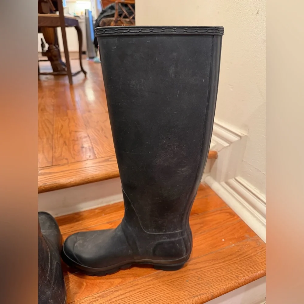 Hunter Classic Black Tall Boots - Picture 5 of 7
